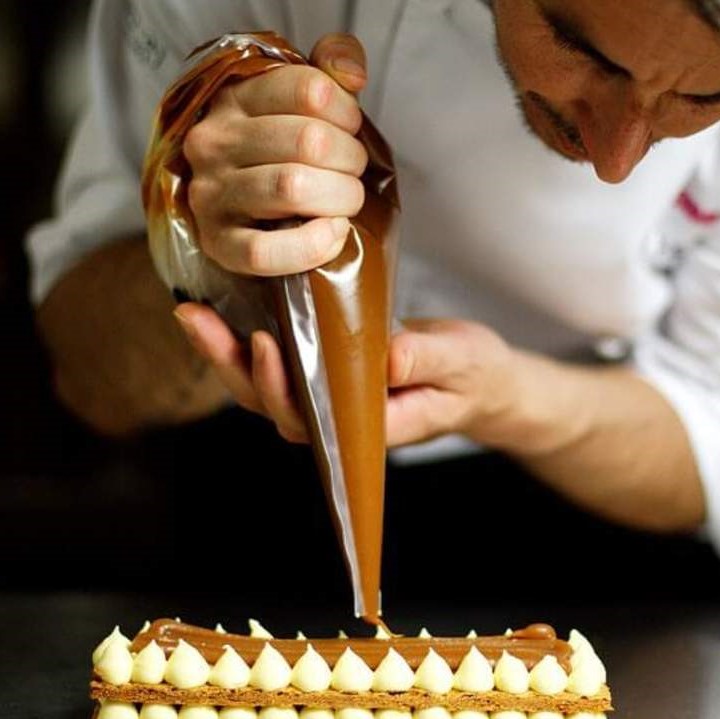 Comment devenir chef pâtissier après une reconversion professionnelle